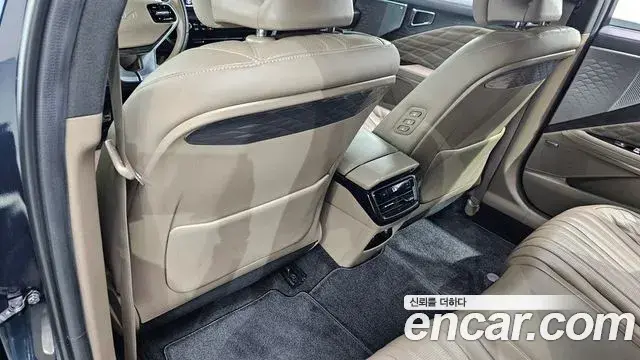Kia K8 2023 — Şəkil 6/33