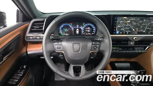 Toyota Crown Crossover 2025 — Photo 12/33