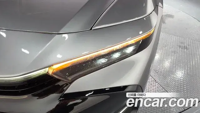 Toyota Crown Crossover 2025 — Photo 31/33