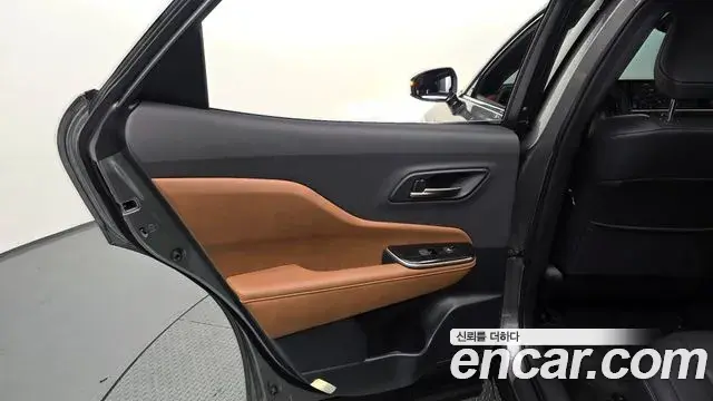 Toyota Crown Crossover 2025 — Photo 24/33