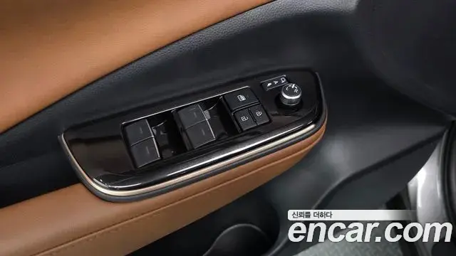 Toyota Crown Crossover 2025 — Photo 32/33
