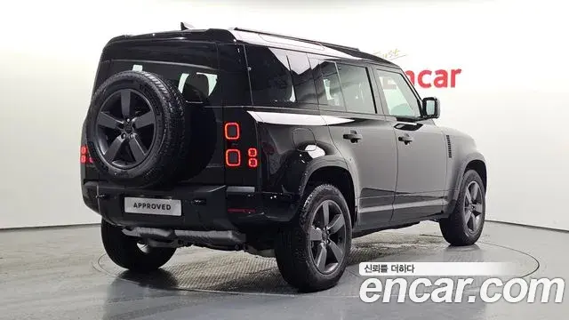 Land Rover Defender 2026 — Photo 18/20