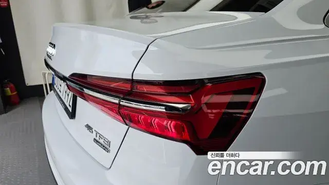 Audi A6 2022 — Şəkil 36/37