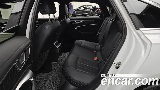 Audi A6 2022 — Şəkil 30/37