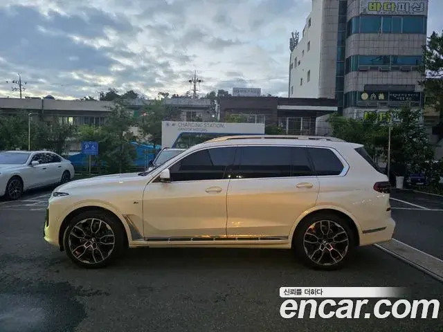 BMW X7 2024 — Şəkil 3/12