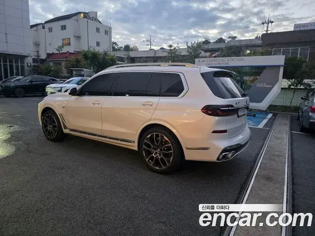 BMW X7 2024 — Şəkil 7/12