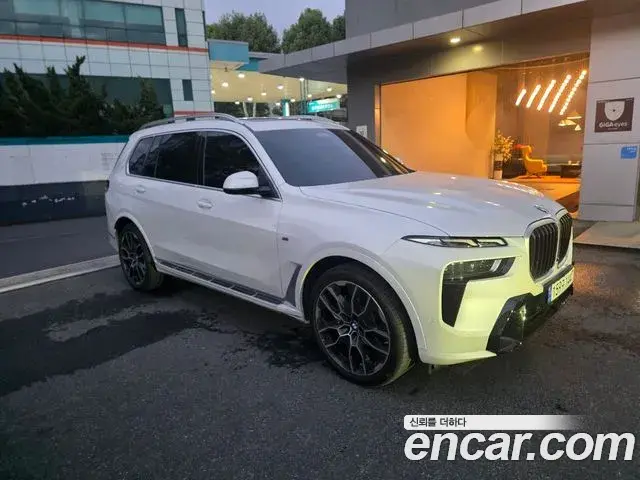BMW X7 2024 — Şəkil 10/12