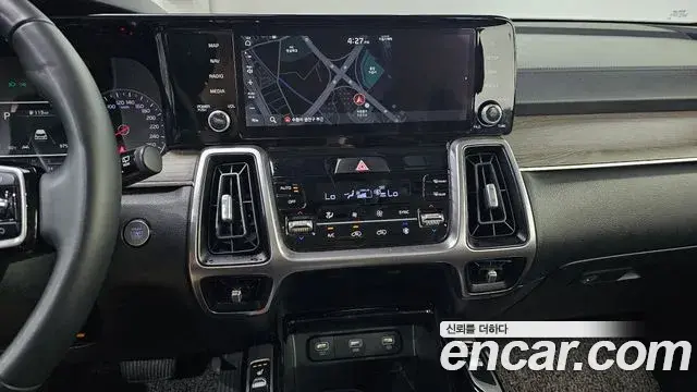 Kia Sorento 2021 — Photo 14/20