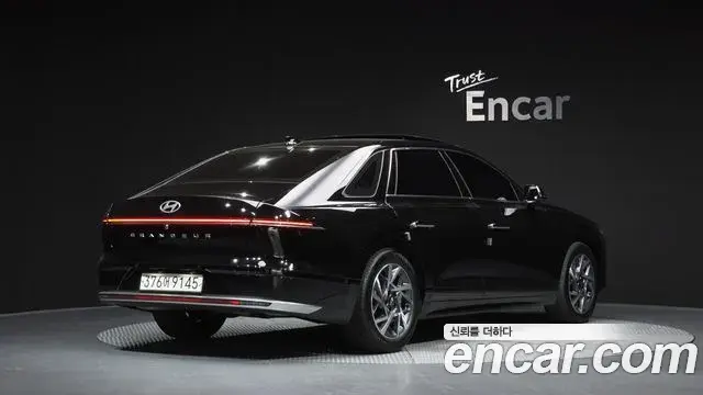 Hyundai Grandeur Hybrid 2023 — Şəkil 1/35