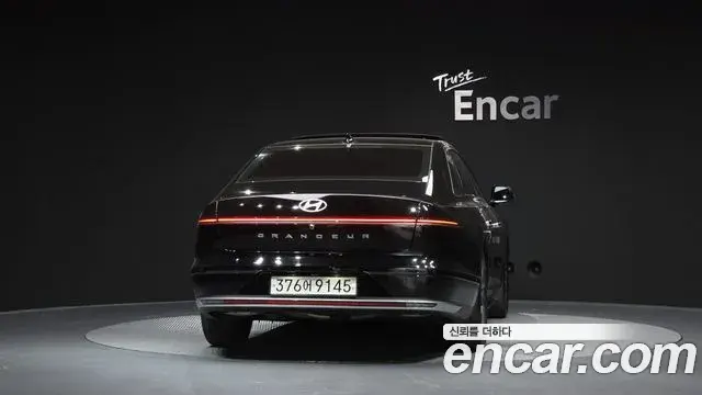 Hyundai Grandeur Hybrid 2023 — Şəkil 12/35