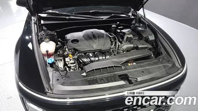Hyundai Grandeur Hybrid 2023 — Şəkil 25/35