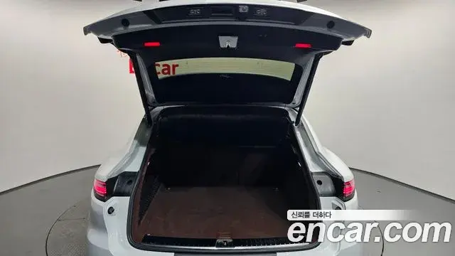 Porsche Cayenne 2022 — Şəkil 20/38
