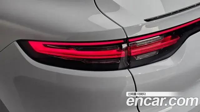 Porsche Cayenne 2022 — Şəkil 28/38