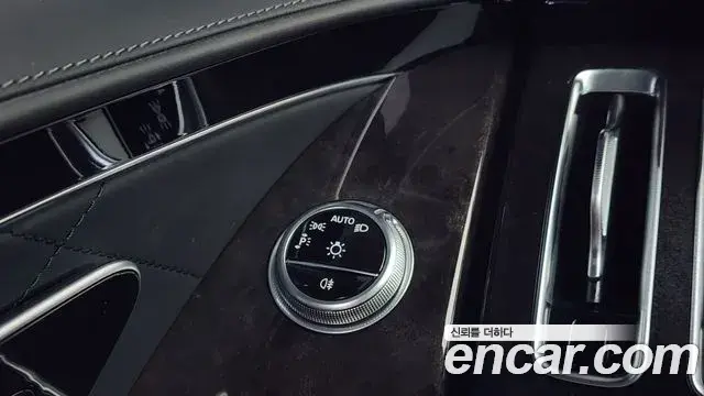 Mercedes-Benz S-Class 2021 — Photo 16/36