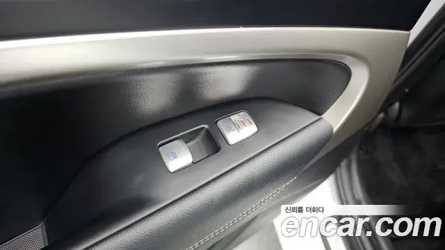 Genesis G70 2019 — ფოტო 13/20