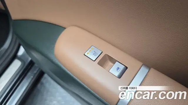 Hyundai Grandeur 2023 — Фото 19/20