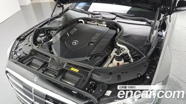 Mercedes-Benz S-Class 2021 — Фото 6/20