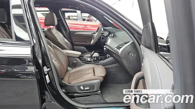 BMW X3 2021 — Photo 28/31