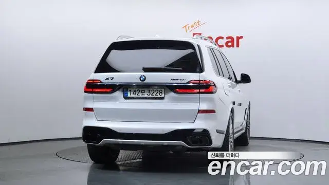 BMW X7 2021 — Photo 4/20