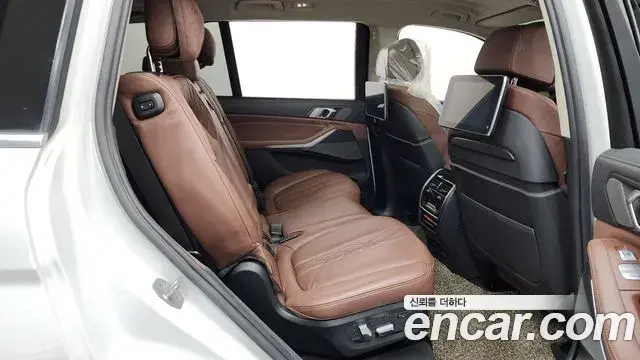 BMW X7 2021 — Photo 11/20