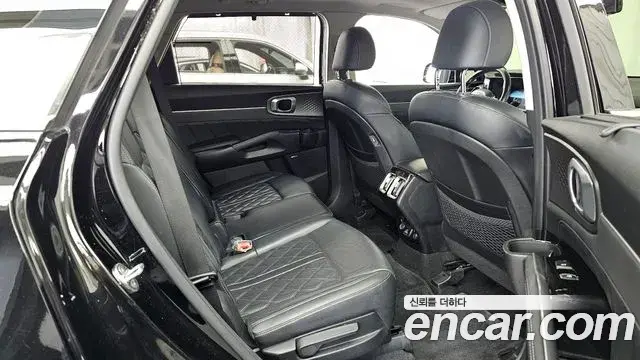 Kia Sorento 2022 — Photo 12/20