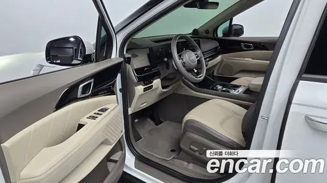 Kia Carnival 2023 — Şəkil 20/31