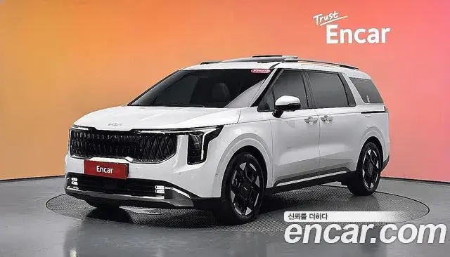 Kia Carnival 2023 — Şəkil 29/31