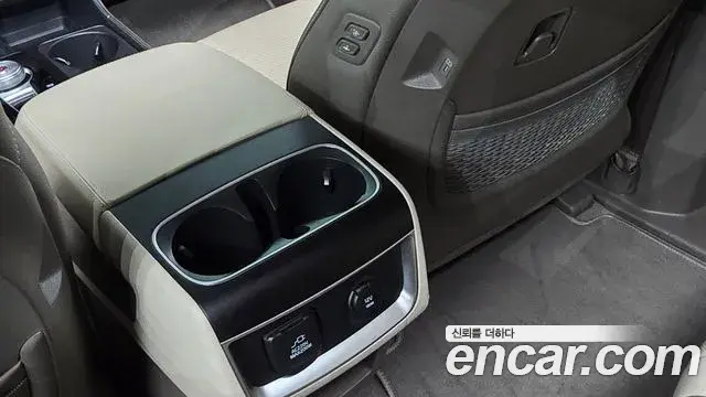 Kia Carnival 2023 — Şəkil 2/31