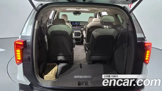Kia Carnival 2023 — Şəkil 5/31