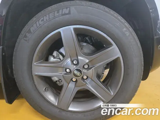 Land Rover Defender 2022 — Şəkil 9/31