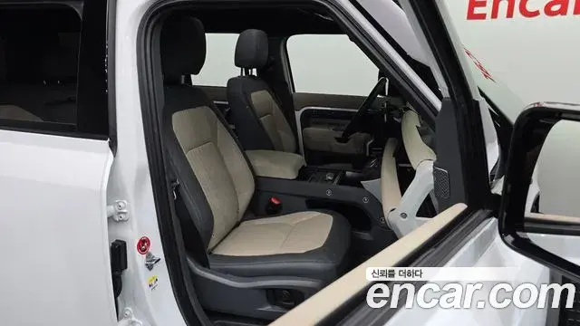 Land Rover Defender 2022 — Şəkil 19/31