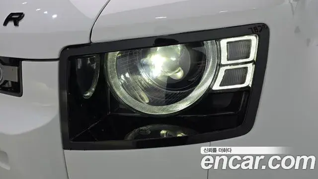 Land Rover Defender 2022 — Şəkil 20/31