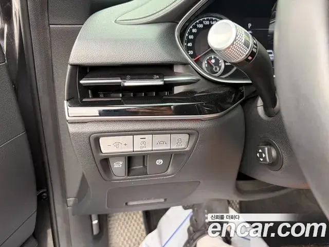 Genesis G80 2021 — ფოტო 13/19