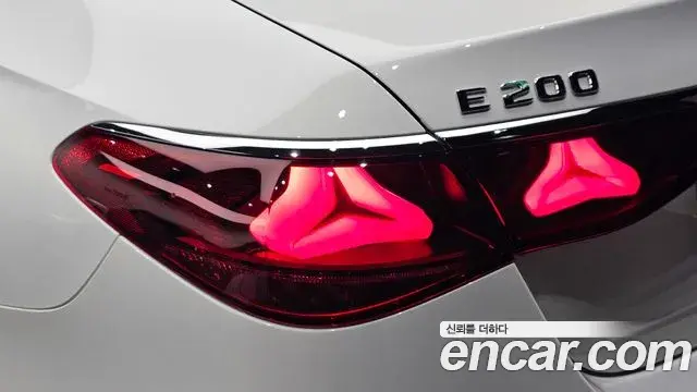 Mercedes-Benz E-Class 2026 — Şəkil 15/30