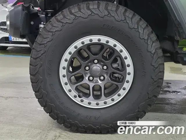 Jeep Wrangler 2025 — Şəkil 20/20