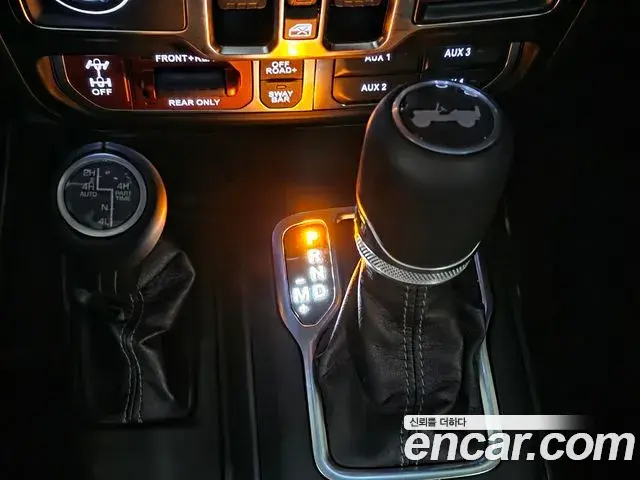 Jeep Wrangler 2025 — Şəkil 13/20