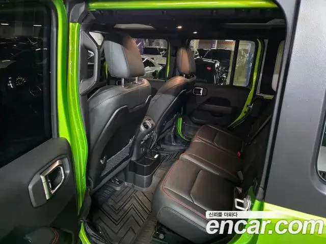 Jeep Wrangler 2025 — Şəkil 2/20