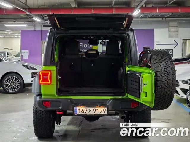 Jeep Wrangler 2025 — Şəkil 19/20