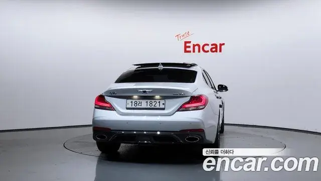 Genesis G70 2018 — ფოტო 14/20