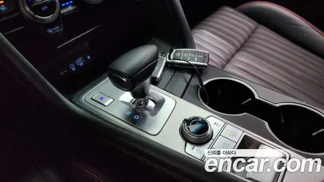 Genesis G70 2018 — ფოტო 8/20