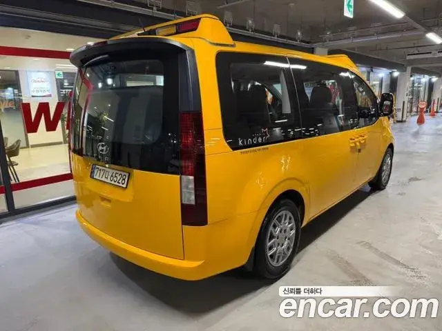 Hyundai Staria 2022 — Şəkil 9/19