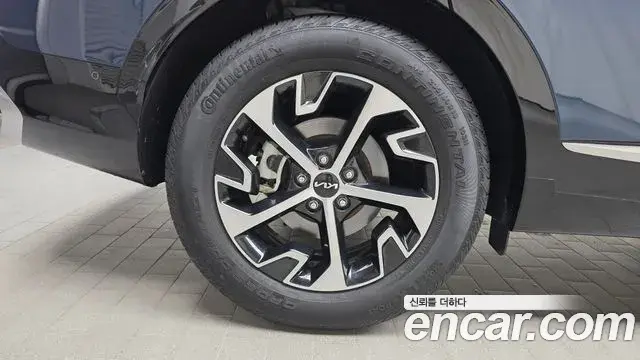 Kia Sportage 2023 — Фото 5/20