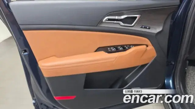 Kia Sportage 2023 — ფოტო 17/32