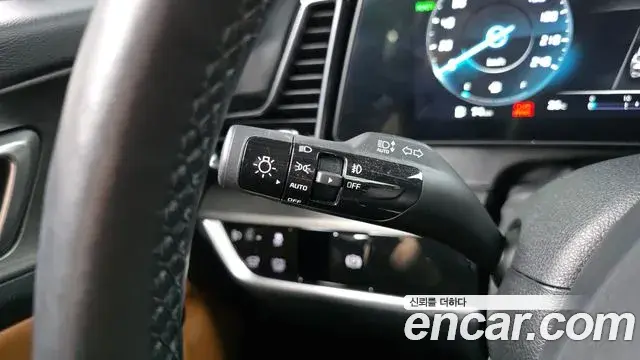 Kia Sportage 2023 — ფოტო 23/32
