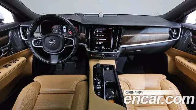Volvo V90 Cross Country 2021 — ფოტო 11/38