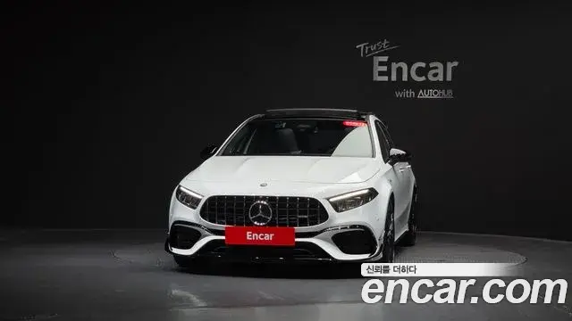 Mercedes-Benz A-Class 2025 — Photo 27/32