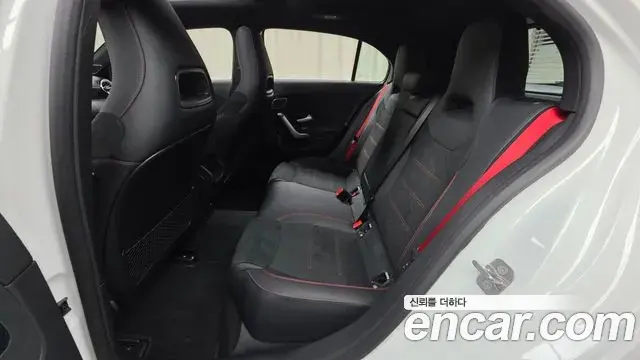Mercedes-Benz A-Class 2025 — Photo 31/32