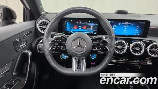 Mercedes-Benz A-Class 2025 — Photo 5/32