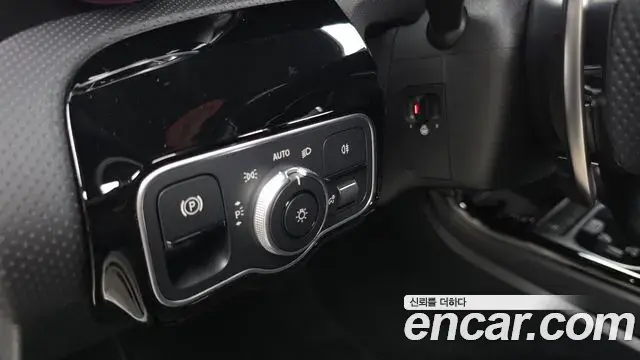 Mercedes-Benz A-Class 2025 — Photo 24/32