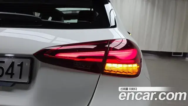 Mercedes-Benz A-Class 2025 — Photo 6/32
